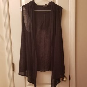 Black sleeveless shawl